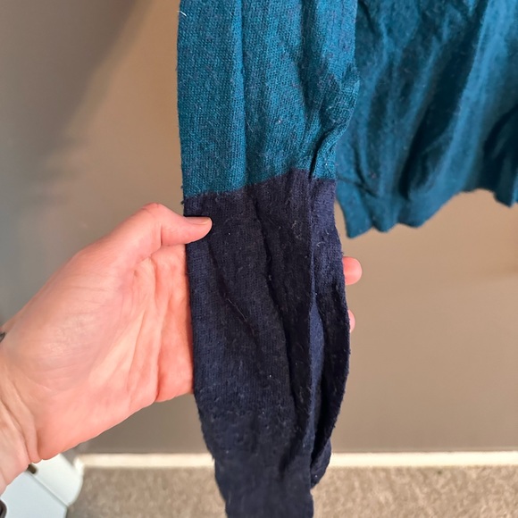 Aqua and navy color-block crew neck sweater / light / size small / turquoise - Picture 2 of 3